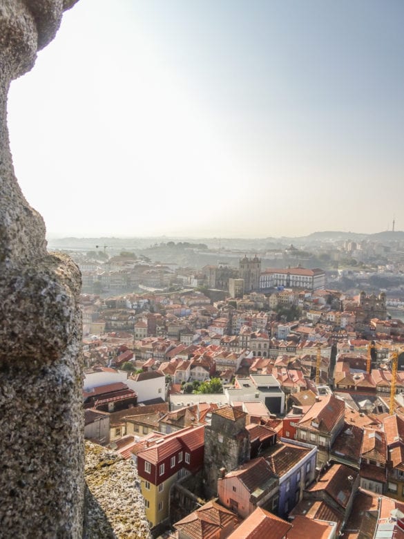 Ausblick vom Turm der Igreja dos Clérigos auf Porto