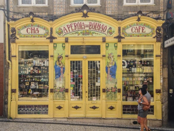 Jugendstil Delikatessengeschäft A Pérola do Bolhão in Porto am Jakobsweg Portugal