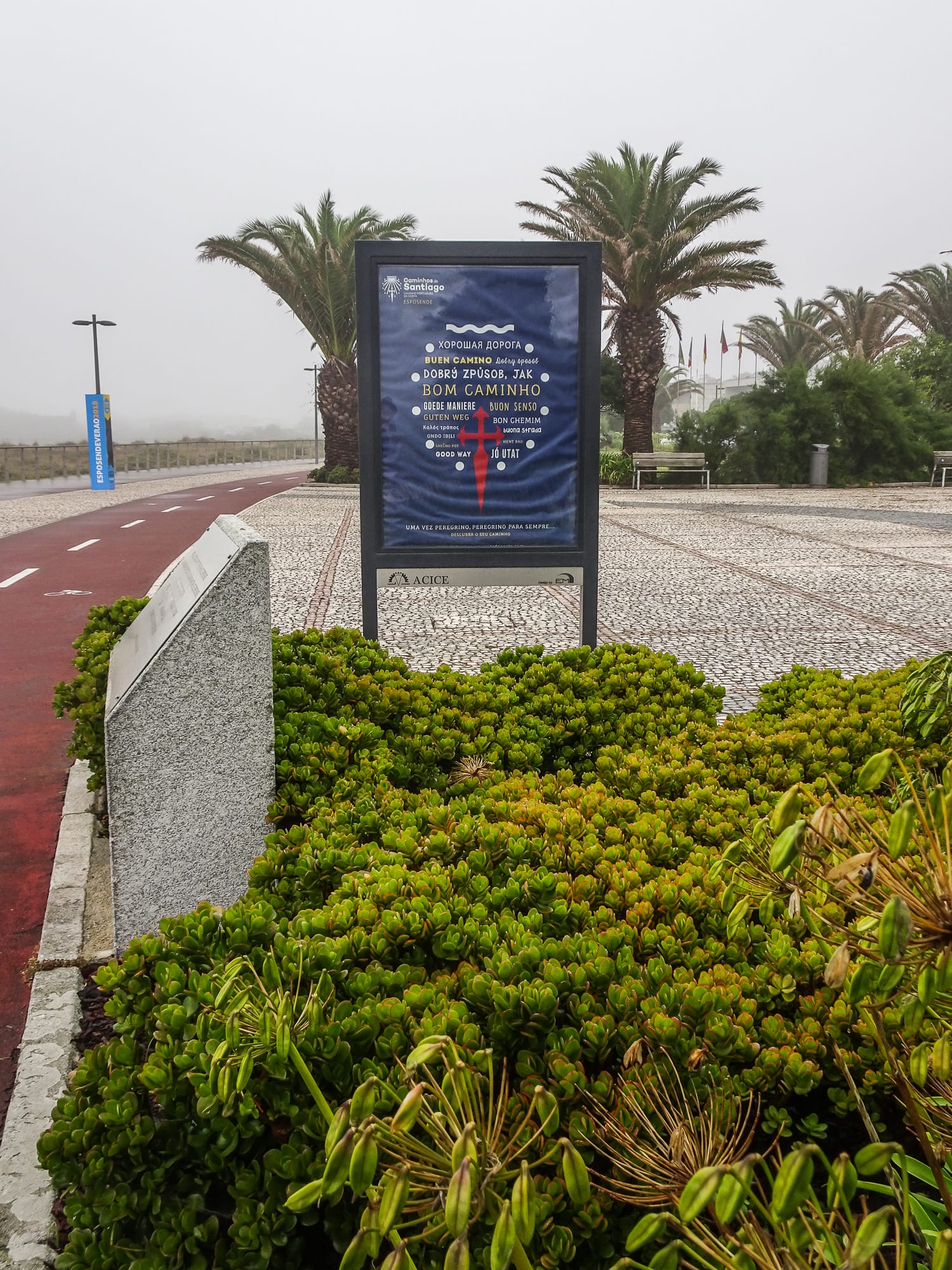 Schild " Bom Caminho" in Esposende am Jakobsweg Portugal