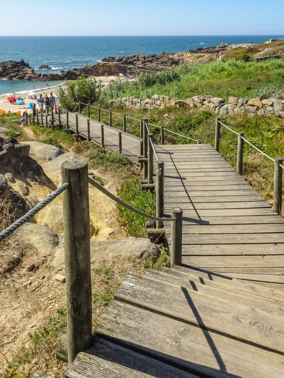 Beach Castro Sampaio in Lamosa am Jakobsweg Portugal