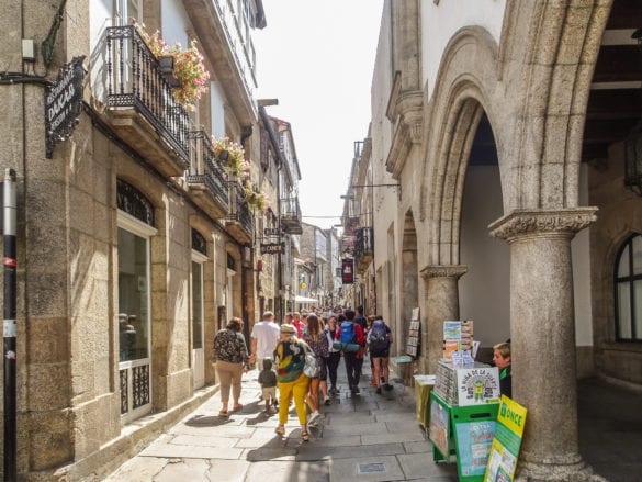 Restaurantmeile in Santiago de Compostela am Jakobsweg Portugal