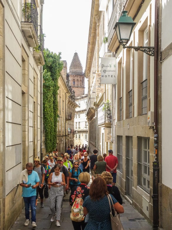 Gasse in Santiago de Compostela am Jakobsweg Portugal