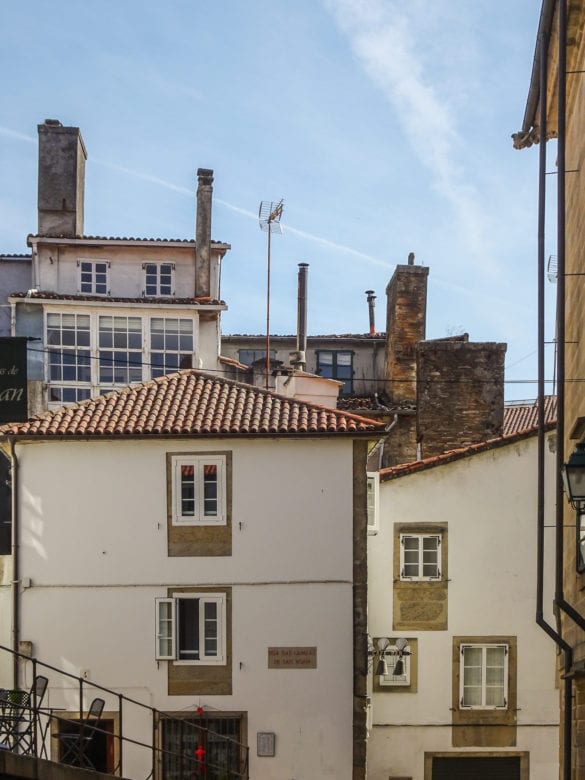 Gebäude in Santiago de Compostela am Jakobsweg Portugal