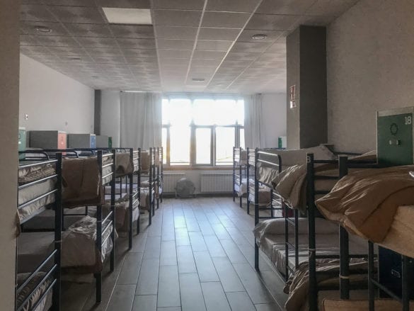 20-Betten-Zimmer in der Pilger-Herberge in Tui am Jakobsweg Portugal
