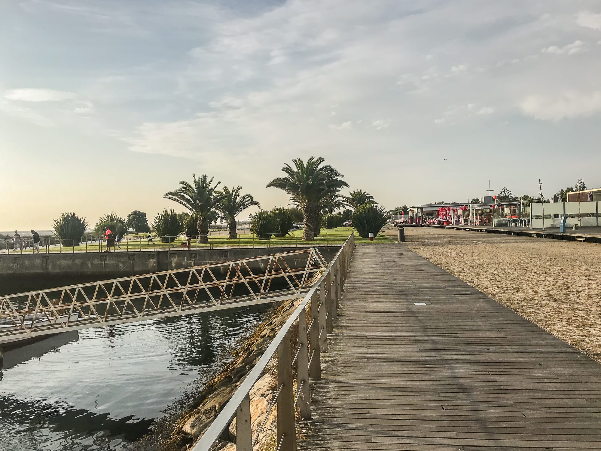 Flussufer des Cávado in Esposende am Jakobsweg Portugal